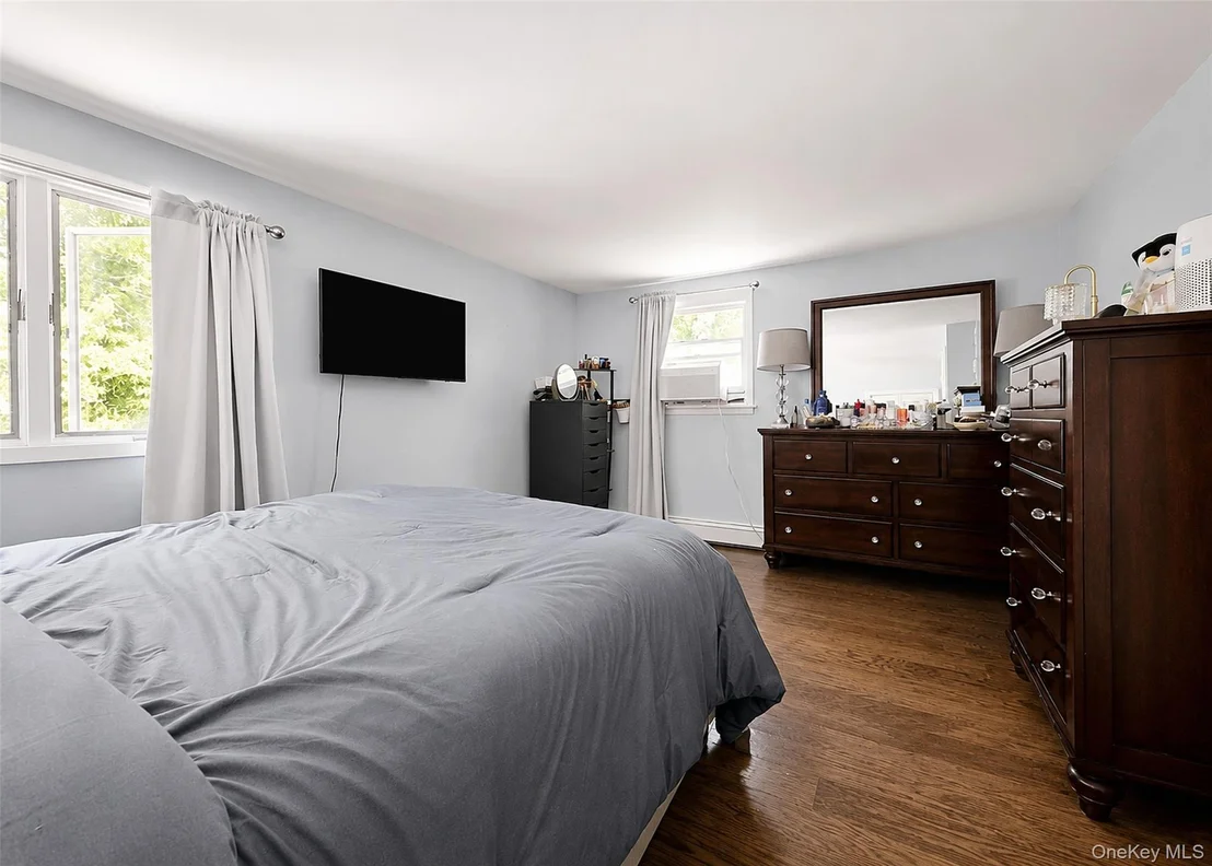 Photo of 348 Furrows Road