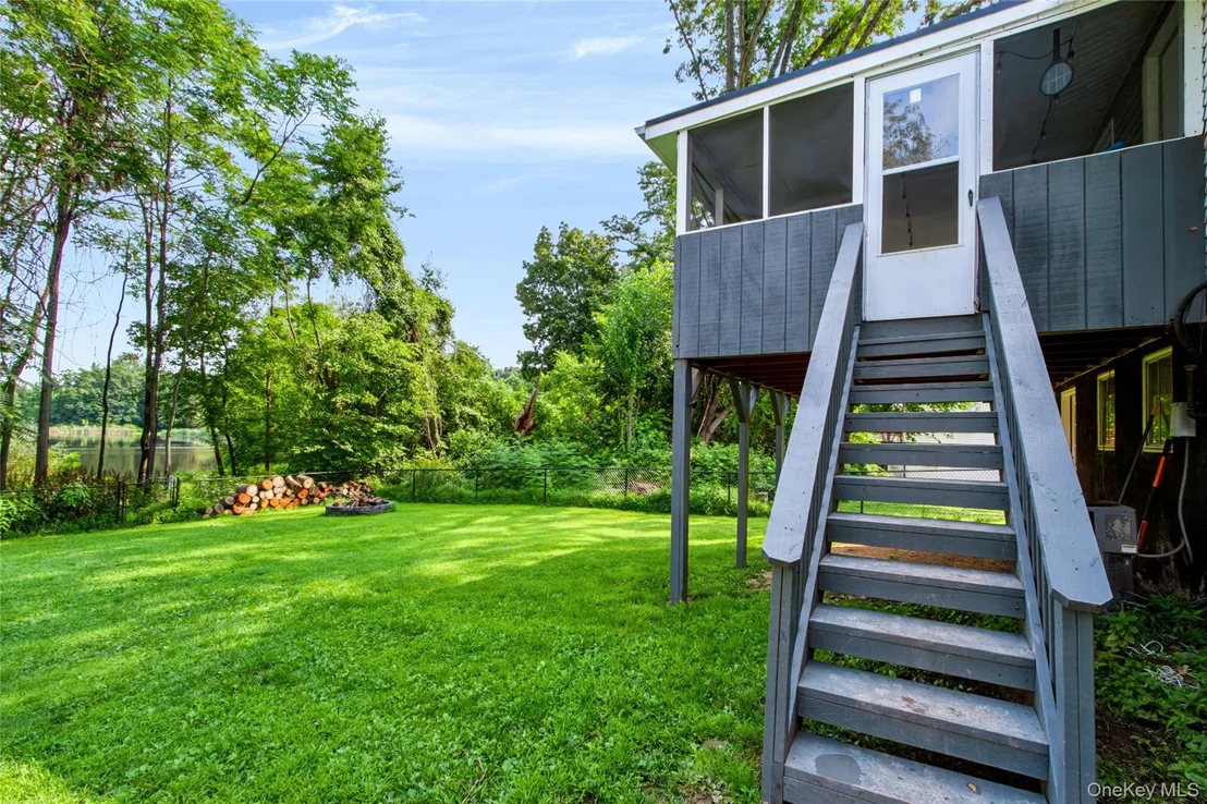 Photo of 20 Seneca Lane