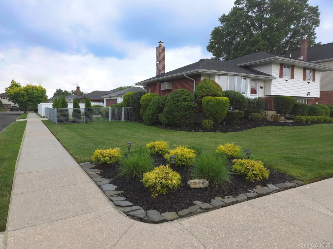Photo of 51 Eileen Avenue
