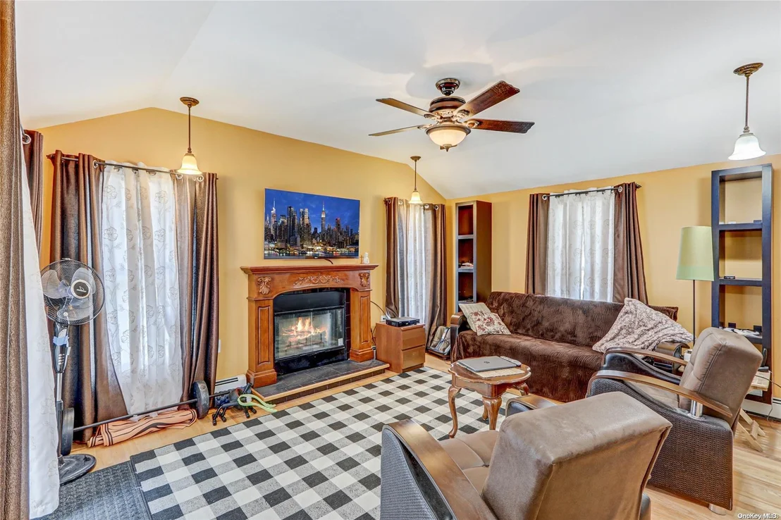 Photo of 103 Lynbrook Drive