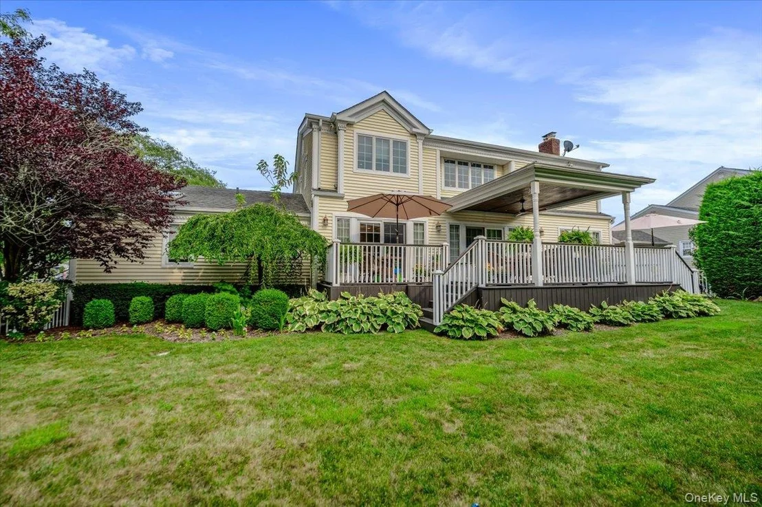 Photo of 150 Harborview Drive