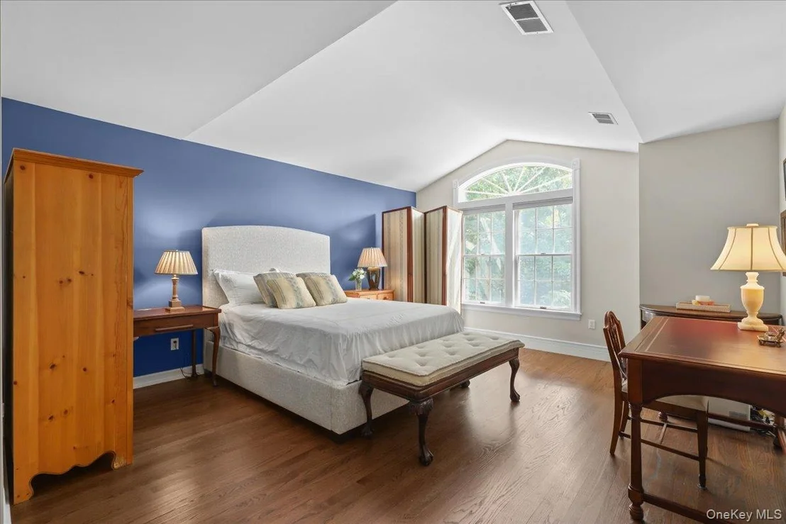 Photo of 18 Brookview Drive