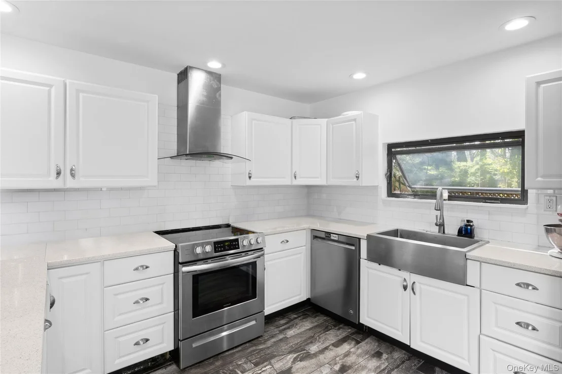 Photo of 37 Blue Jay Way