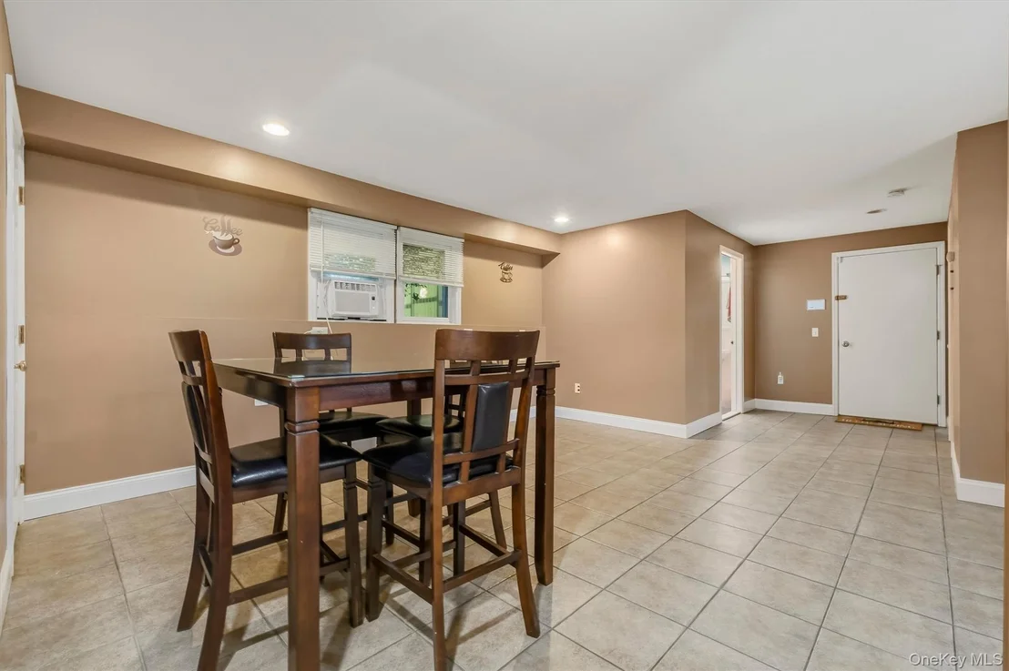 Photo of 47 Stringham Road