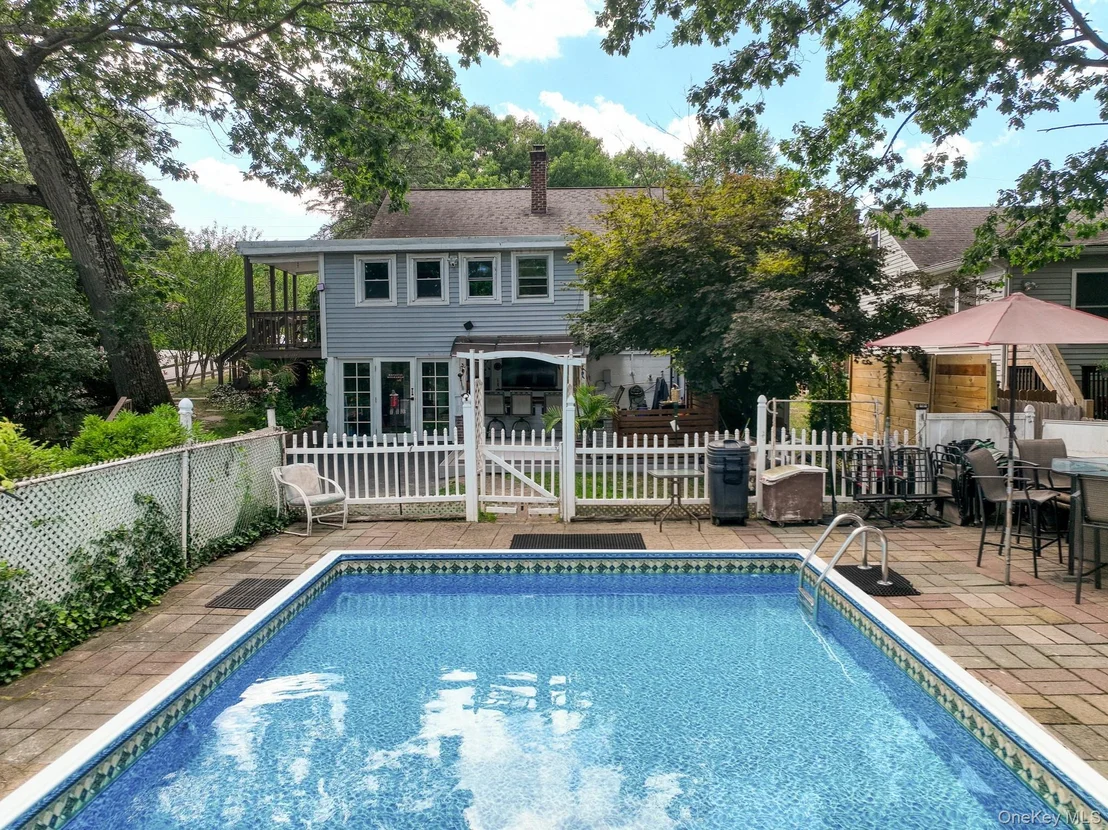 Photo of 64 Crestwood Boulevard