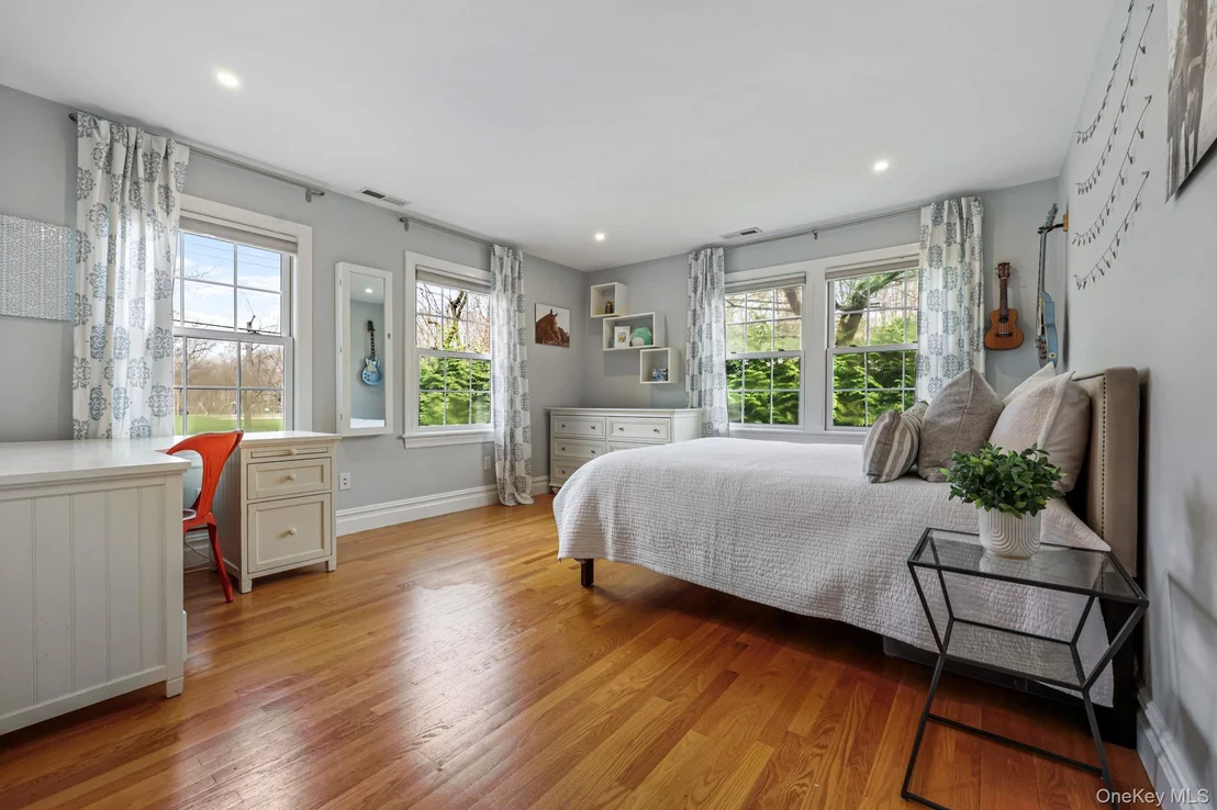 Photo of 146 Boulevard