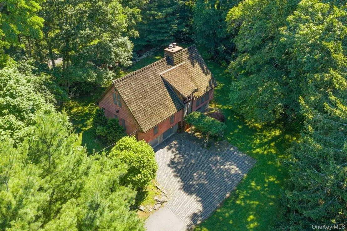 Photo of 1821 Spring Valley Road