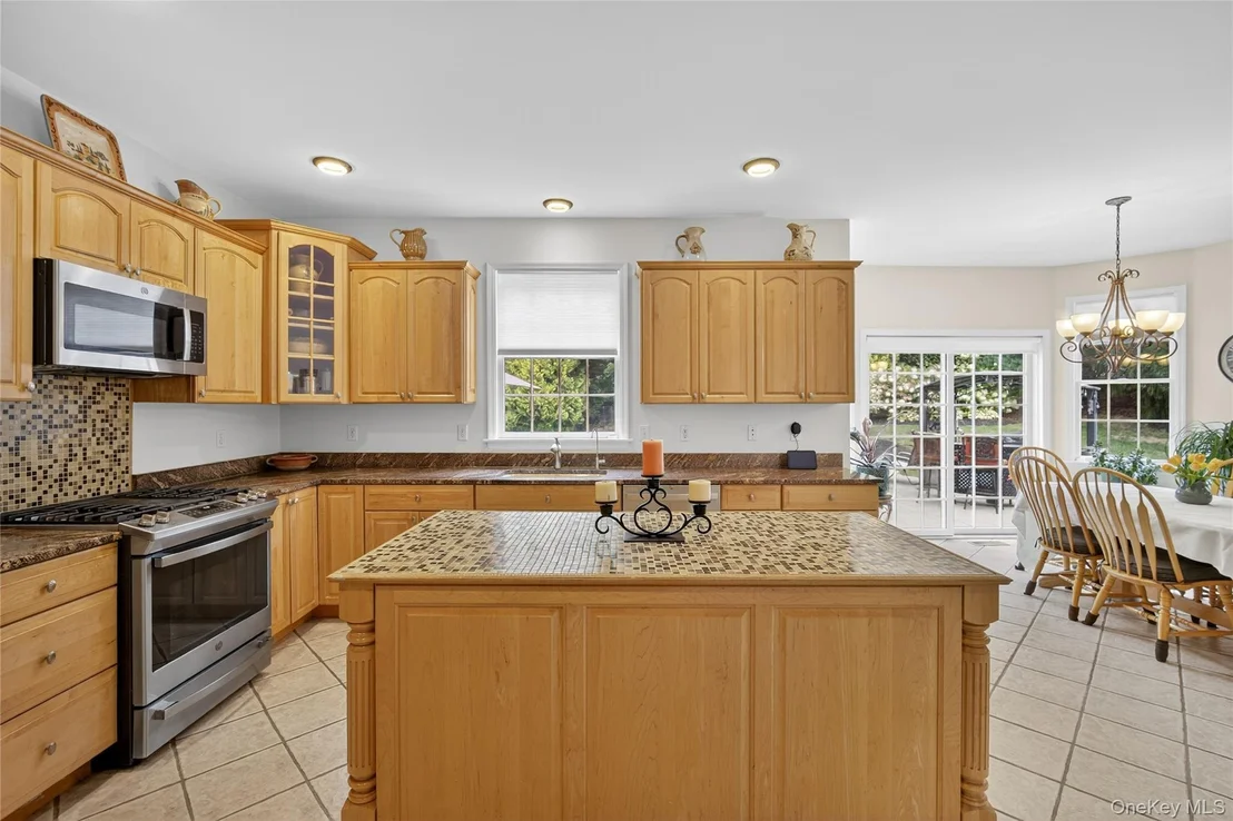 Photo of 14 Meadow Crest Drive