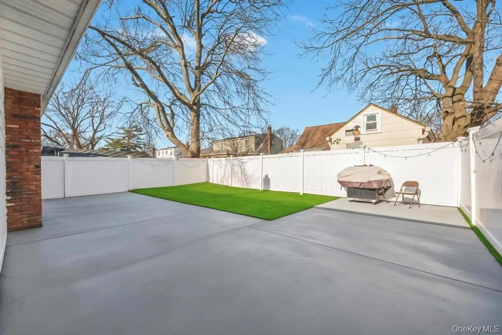 Photo of 488 Pershing Blvd