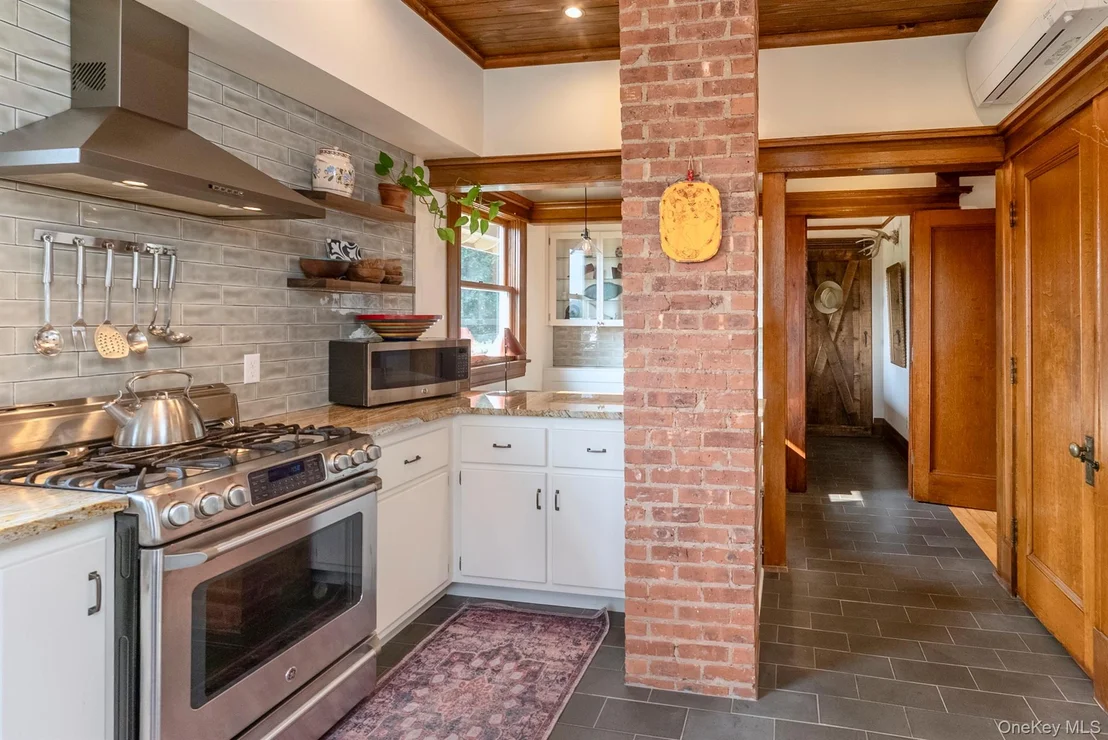 Photo of 108 Latham Circle