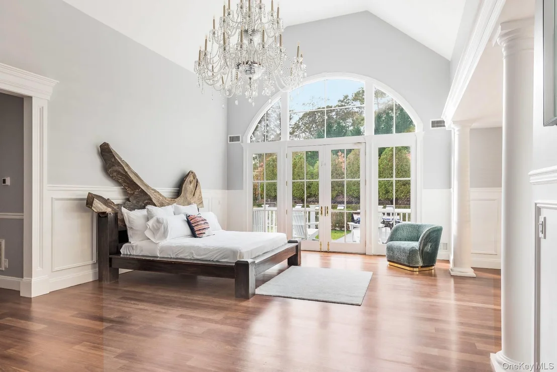 Photo of 2136 Deerfield Road