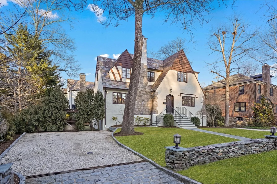 Photo of 23 Pine Brook Drive