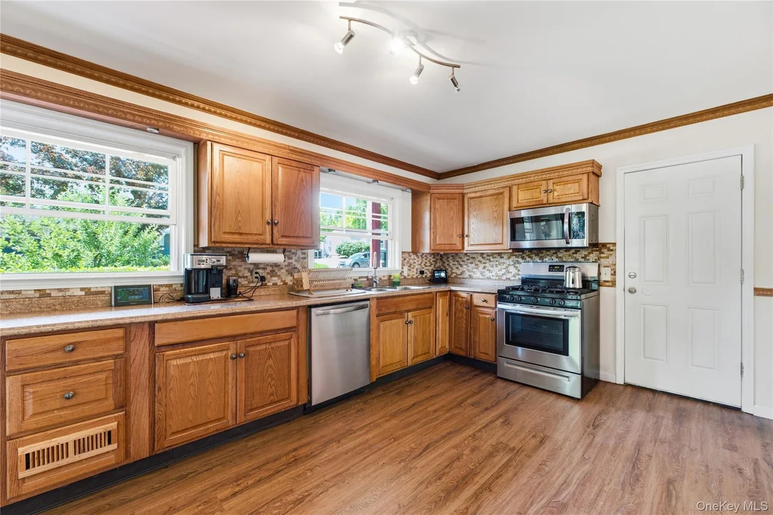Photo of 200 Walnut Street