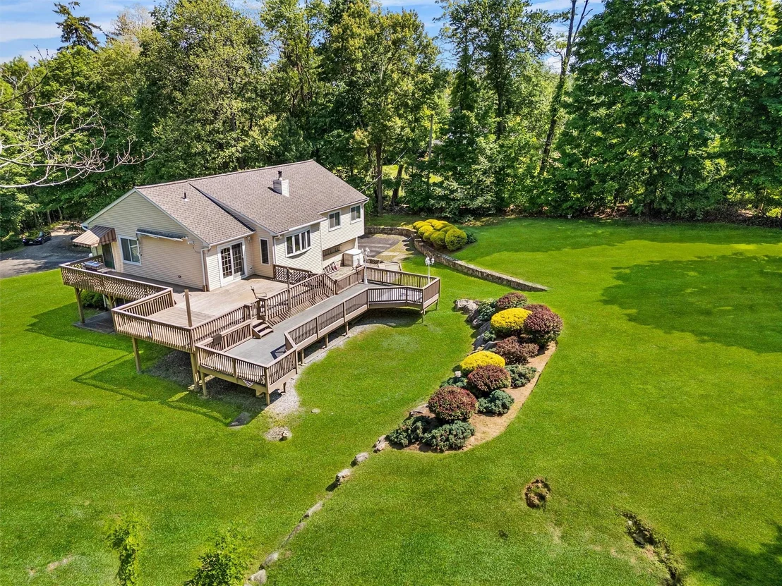 Photo of 10 BlueJay Place