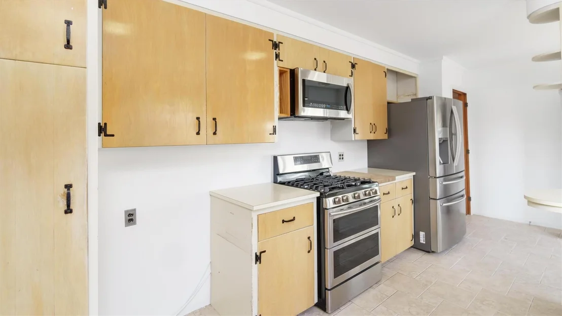 Photo of 74 Sunrise Avenue