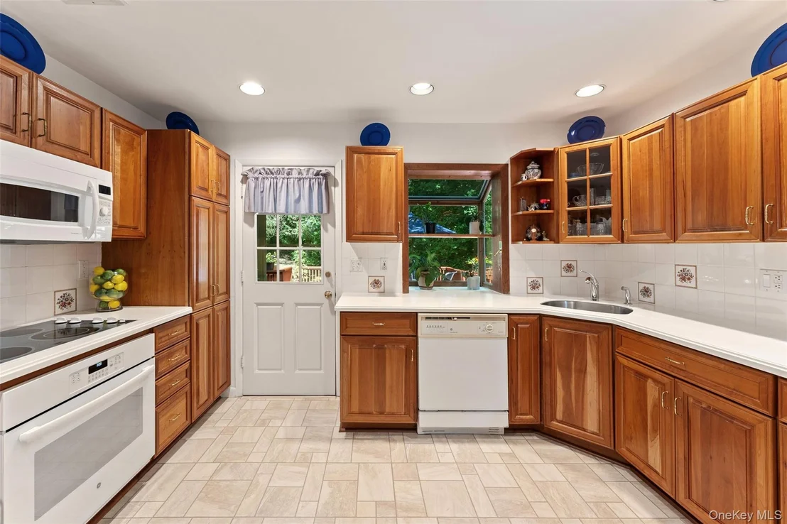 Photo of 12 Lyons Road