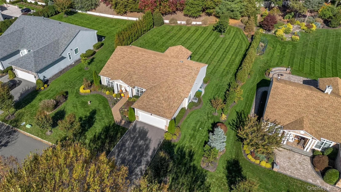 Photo of 39 Hamlet Woods Drive