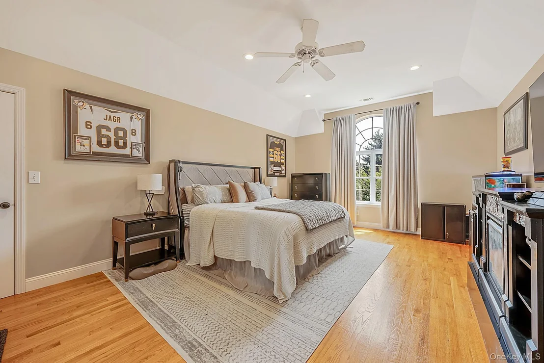 Photo of 62 Ridgefield Drive