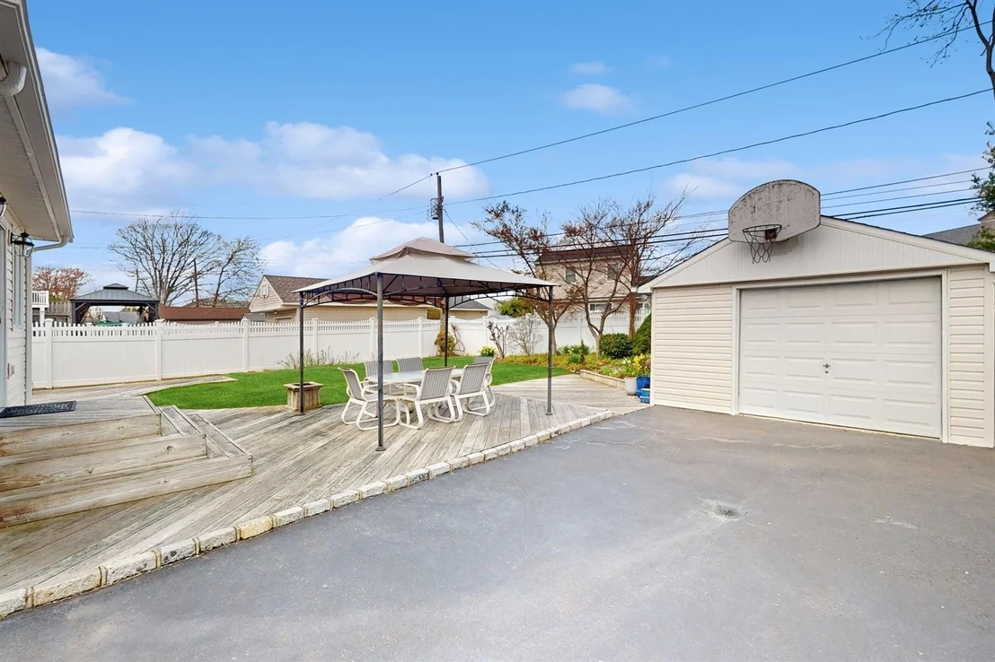 Photo of 3989 Worthmor Drive