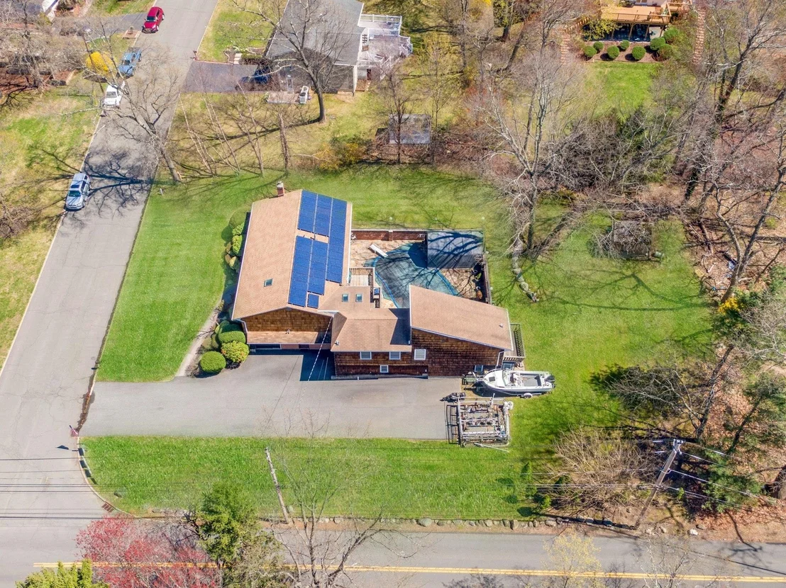 Photo of 2 Aura Drive
