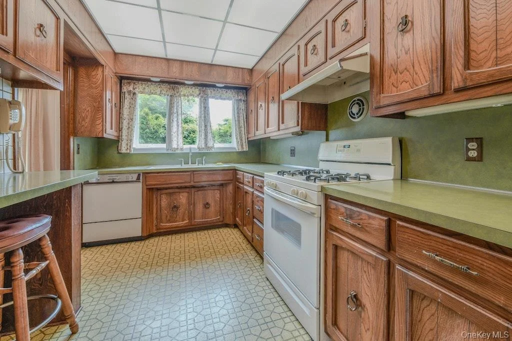 Photo of 30 Center Drive