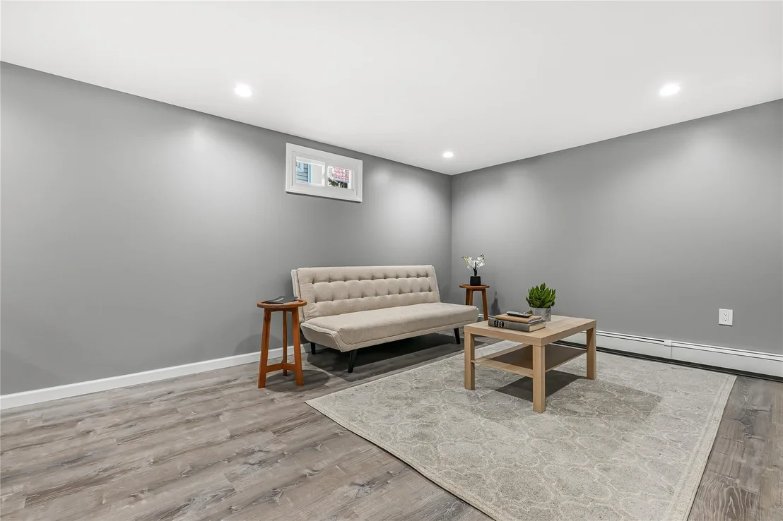 Photo of 223 Pershing Parkway