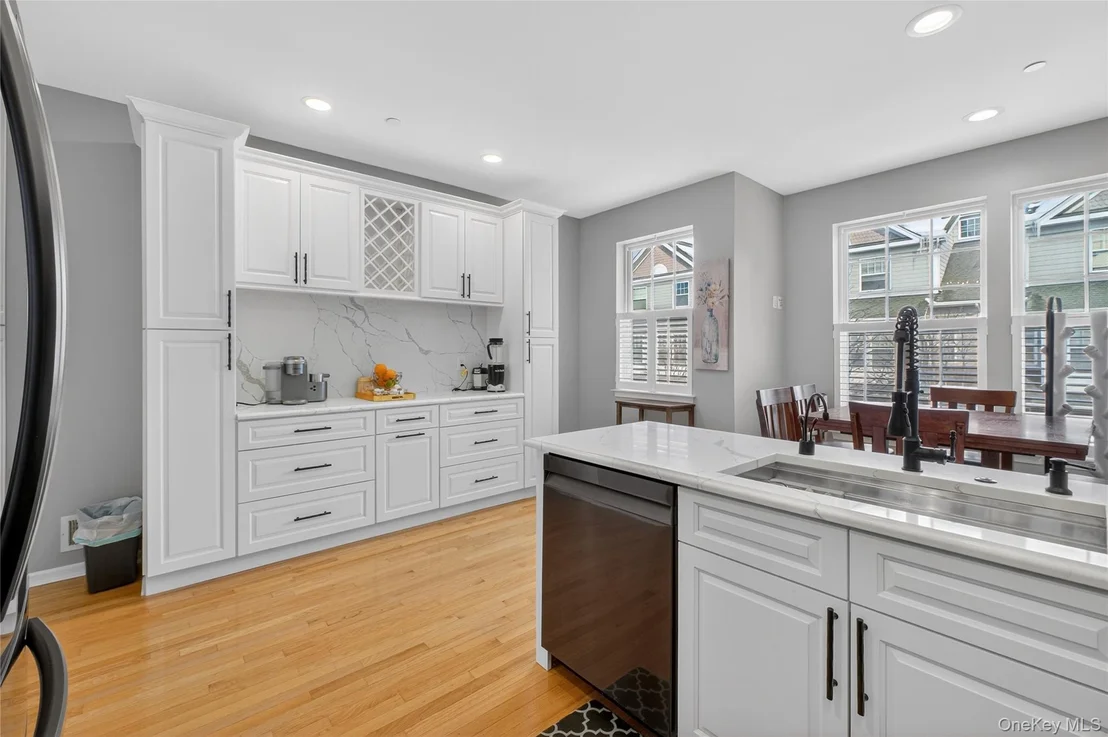 Photo of 310 Bridgeview Drive