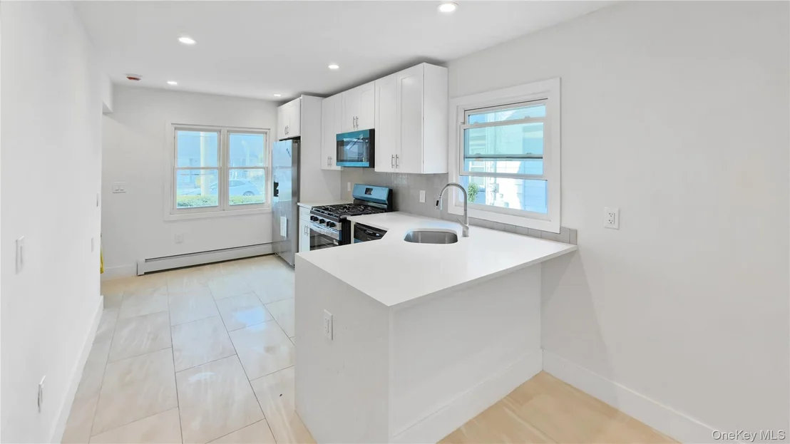 Photo of 224 Windsor Parkway
