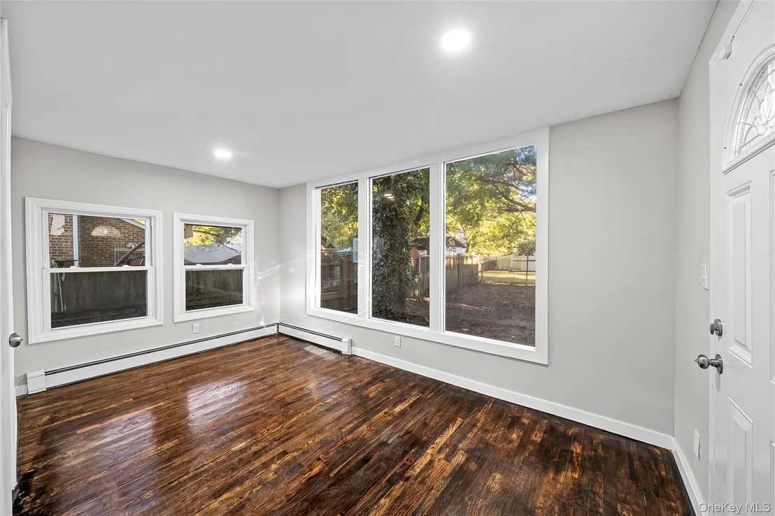 Photo of 8 Maple Street