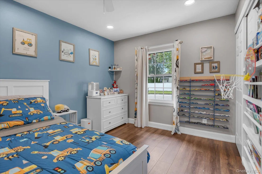 Photo of 92 Sequoia Way