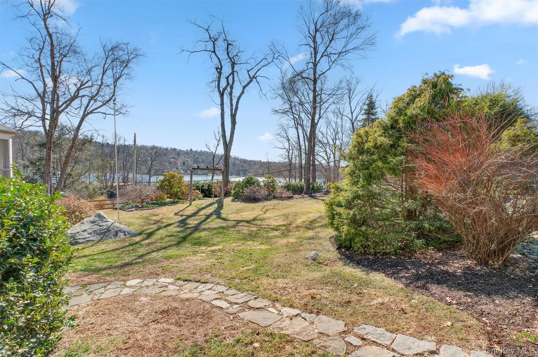 Photo of 255 Haviland Drive