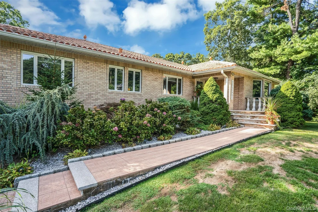 Photo of 96 McCulloch Drive