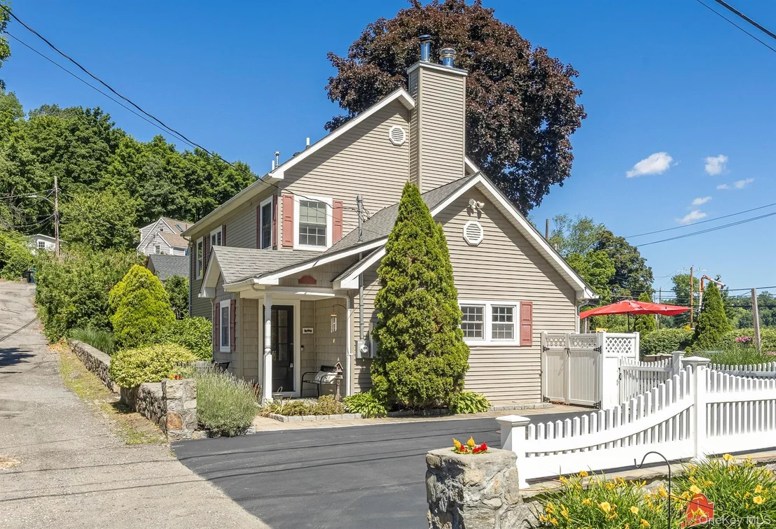 Photo of 1 Colonial Drive