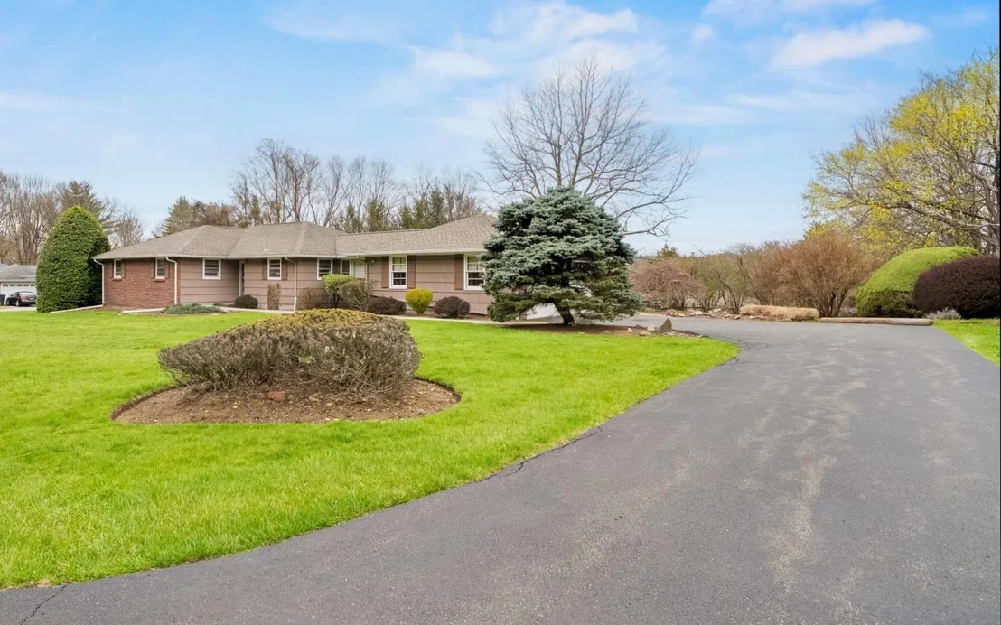 Photo of 21 Westview Road