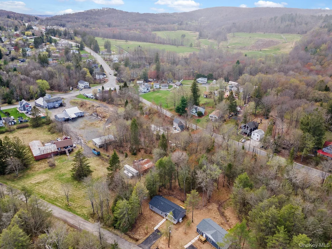 Photo of 45 Pinehurst Drive W