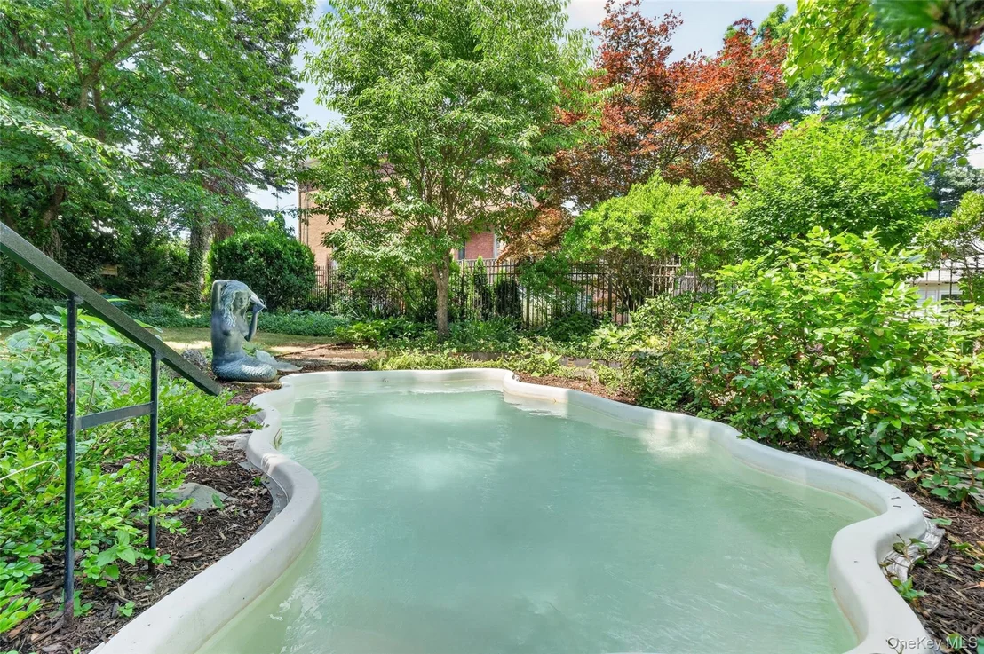 Photo of 9 Teller Avenue