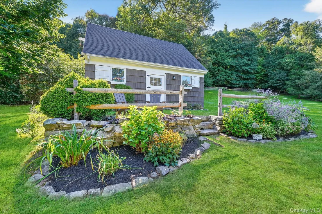 Photo of 21 Mianus Drive