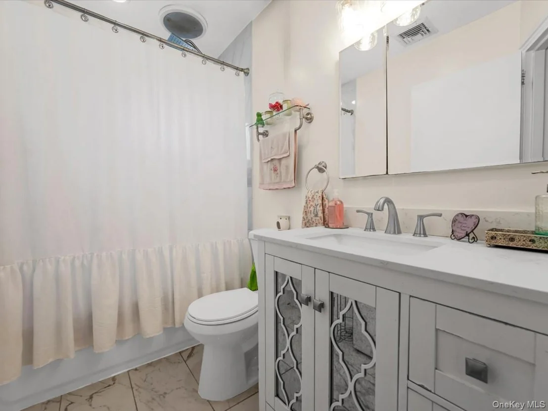 Photo of 208 N 3rd Street
