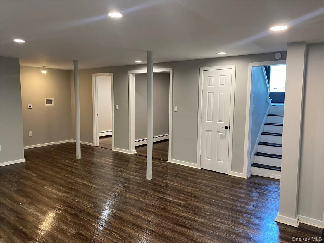 Photo of 619 Creekside Road