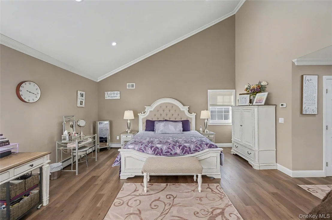 Photo of 8 Paddock Drive