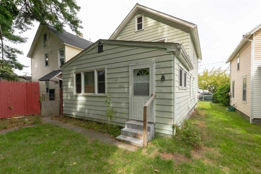Photo of 79 COTTAGE Street