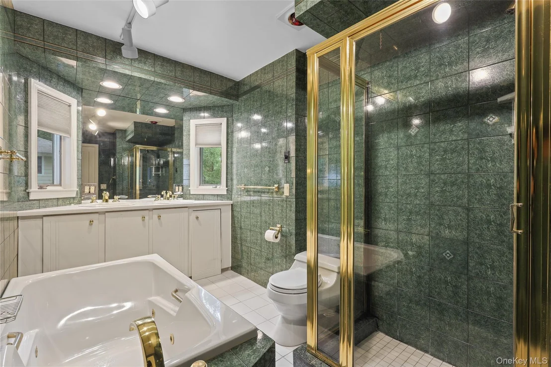 Photo of 21 Iroquois Trail