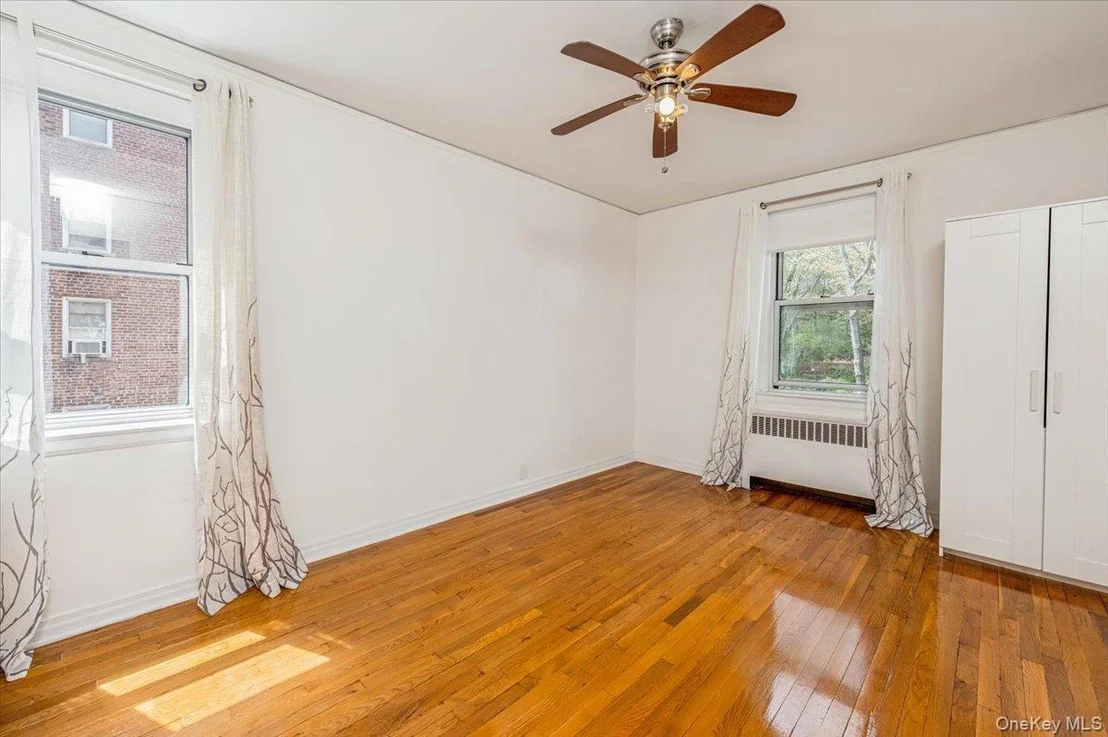 Photo of Unit 4D at 821 Bronx River Road
