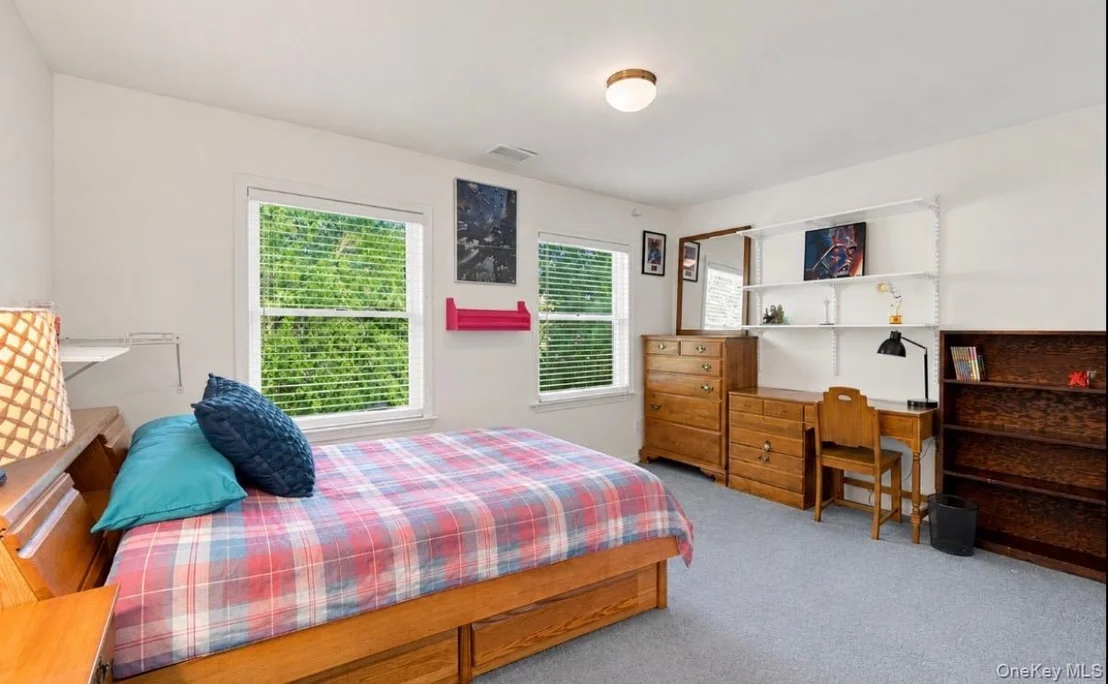 Photo of 480 Haviland Drive