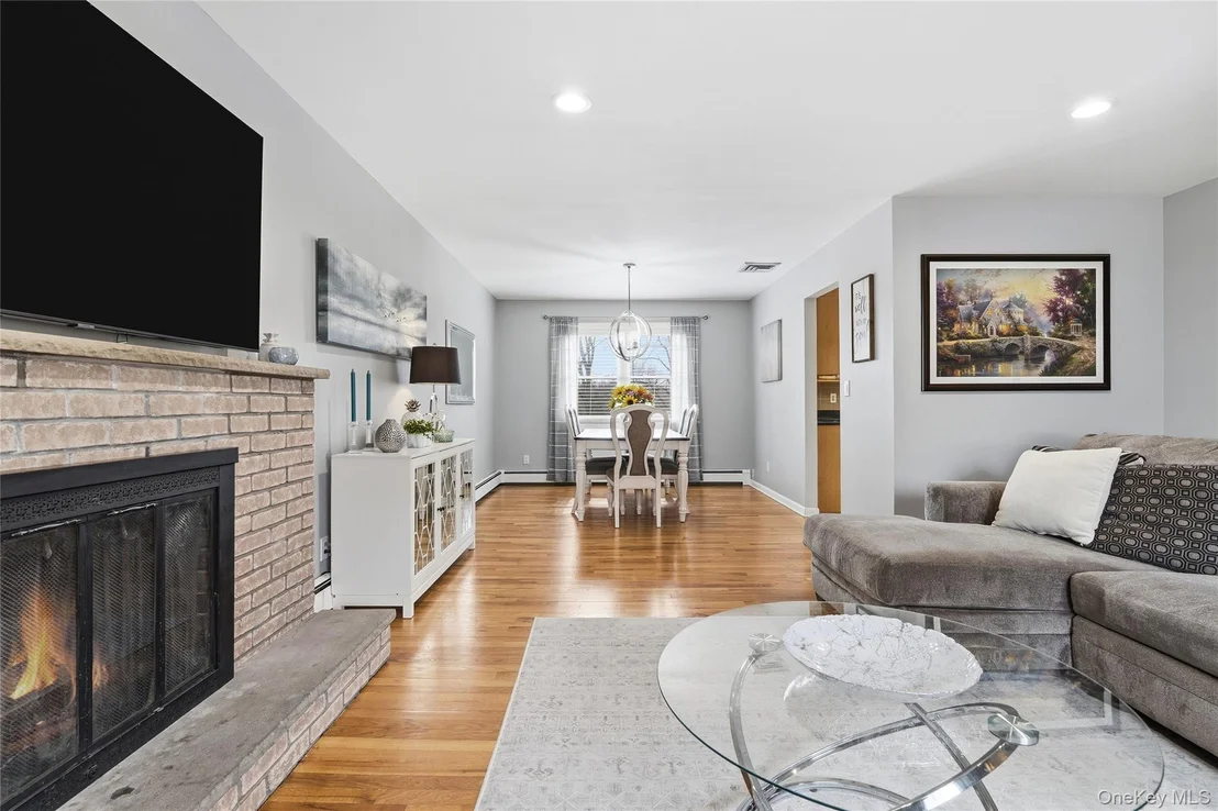Photo of 101 Edgehill Drive