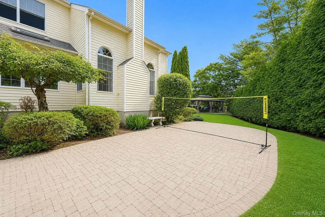Photo of 16 Eagle Court