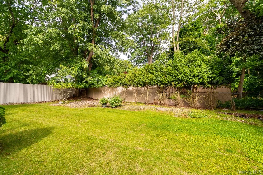 Photo of 2 Forest Knoll Drive