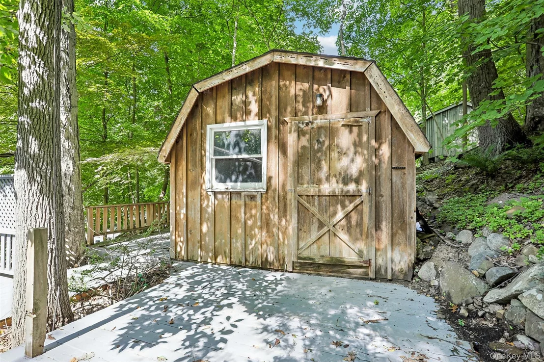 Photo of 951 Haverstraw Road