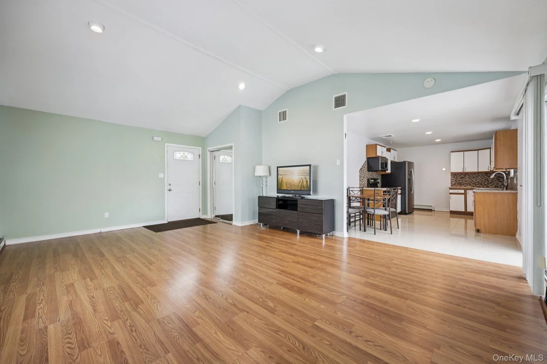 Photo of 11 Mid Place