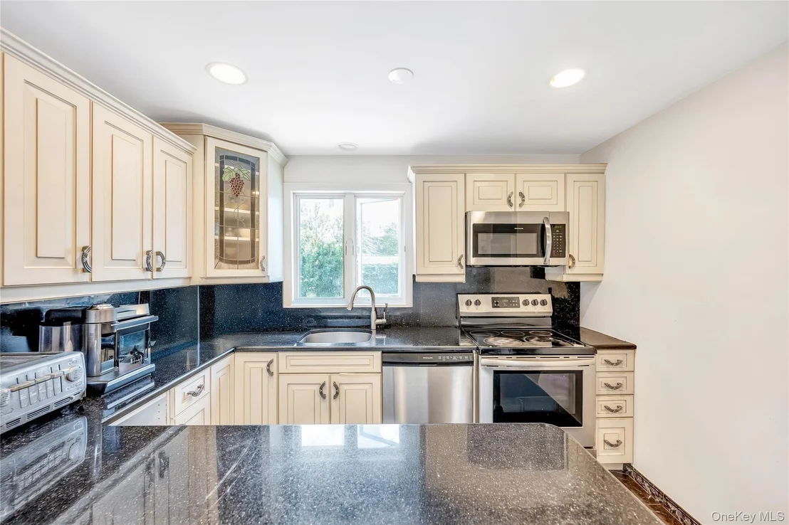 Photo of 64 Hodson Avenue